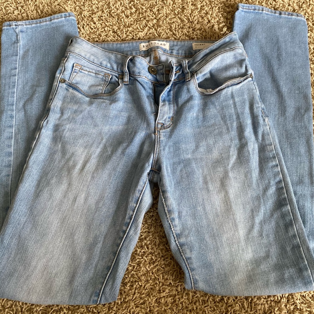 Size 7 Bullhead SkinnyJeans